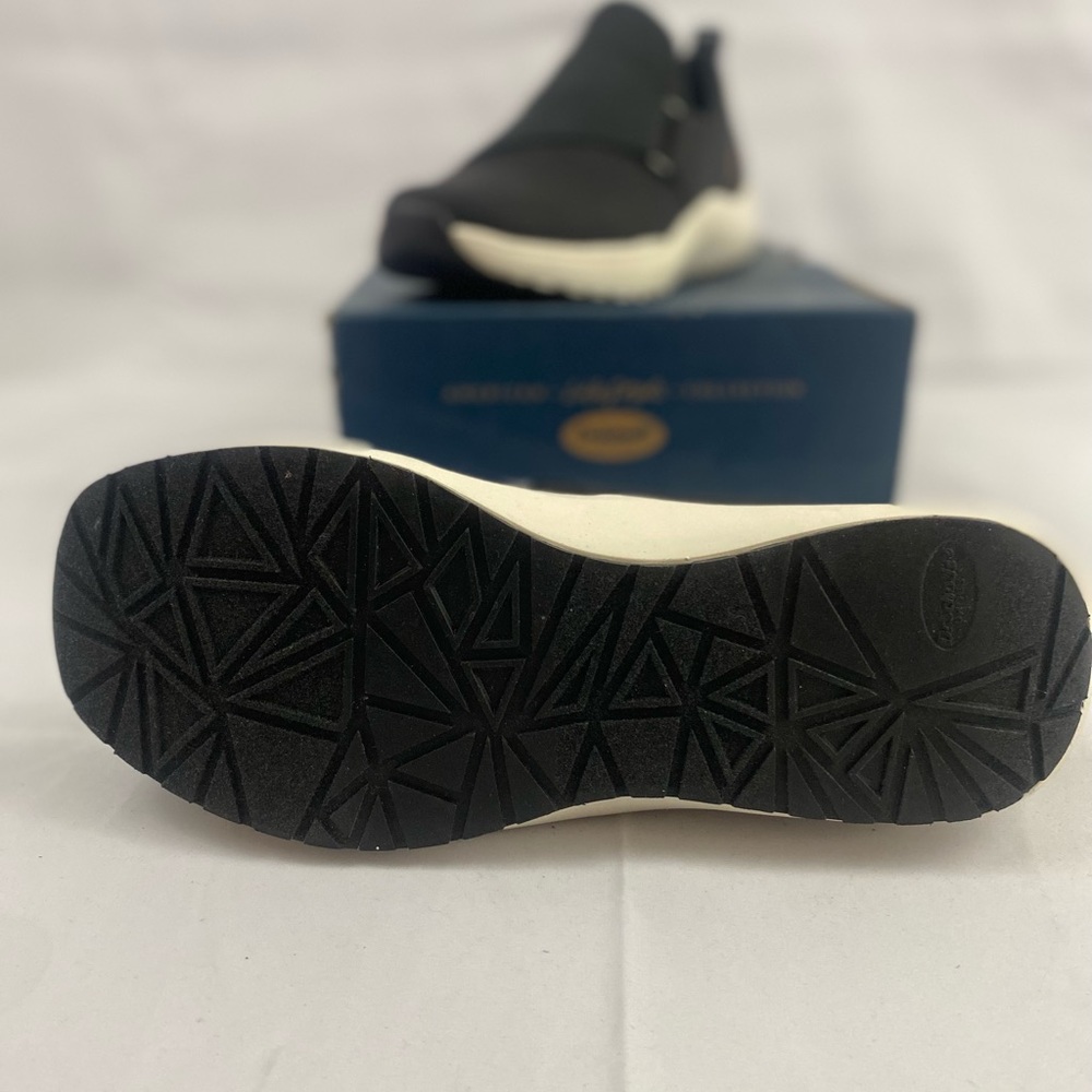 Dr Scholl’s Hold Out Black Reptile Slip On Sneaker size 7.5 NWOT - Picture 12 of 16